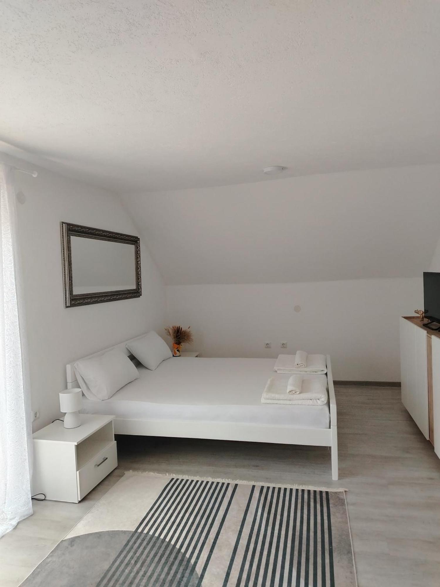 Sunce Bikavac Apartment *